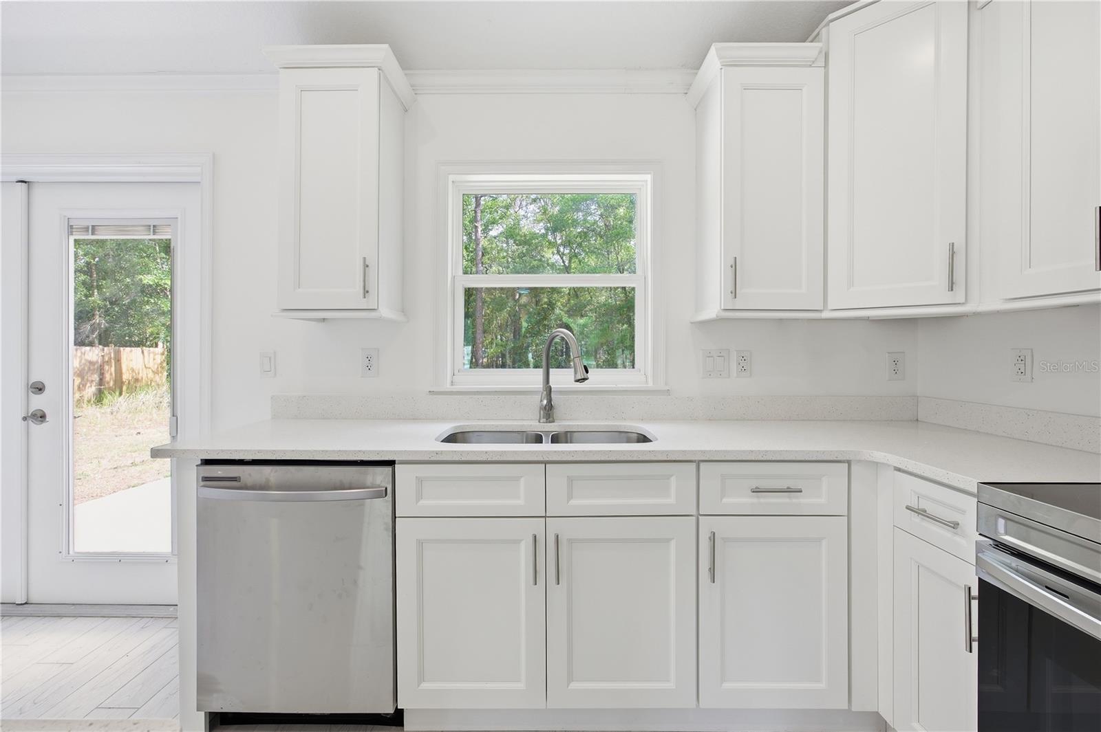 Image 13 of 38 For 15649 40th Street