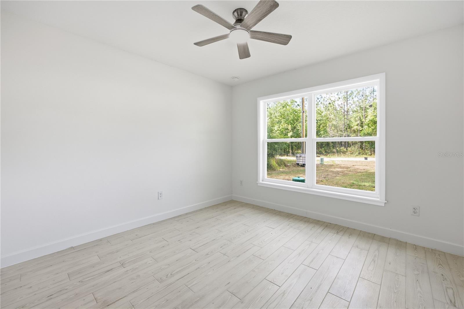 Image 16 of 38 For 15649 40th Street