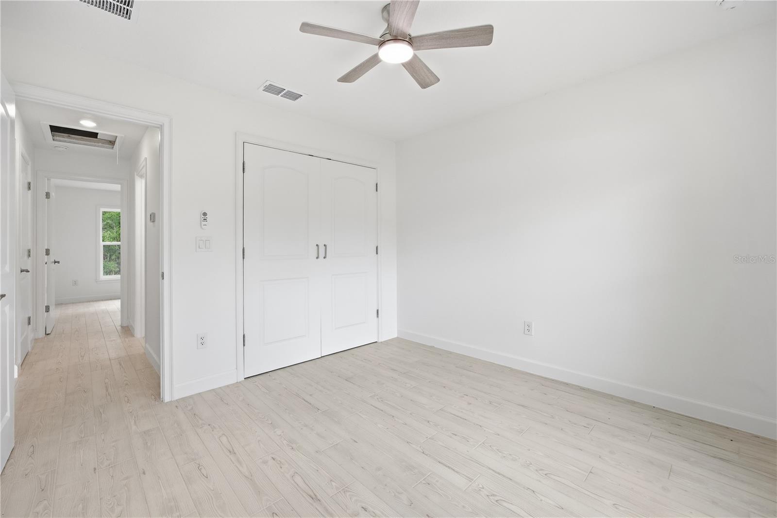 Image 17 of 38 For 15649 40th Street