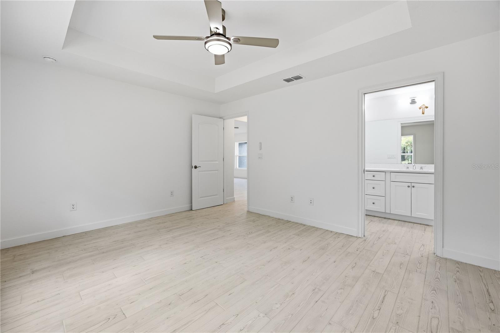 Image 23 of 38 For 15649 40th Street
