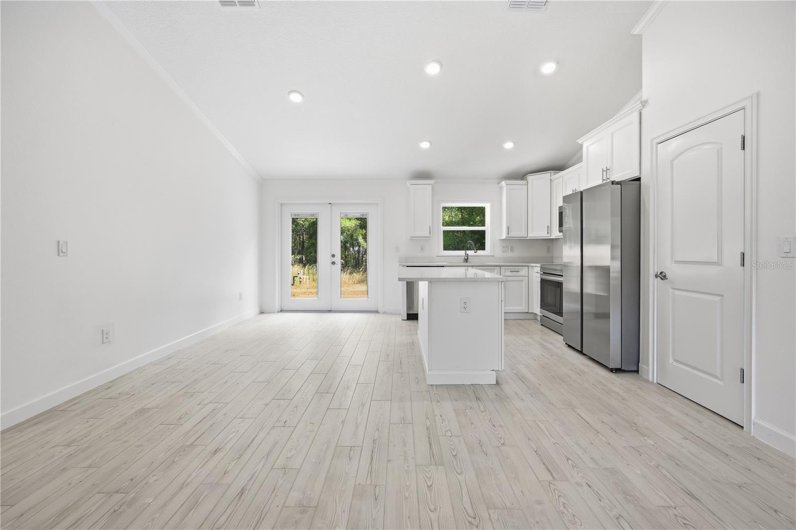 Image 8 of 38 For 15649 40th Street