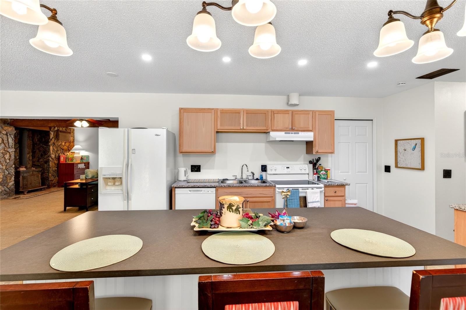 Image 16 of 40 For 16206 Sea Pines Drive