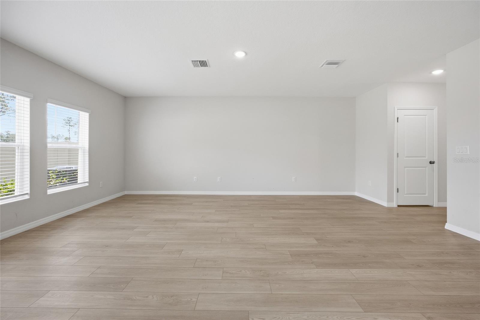 Image 14 of 69 For 37114 Sagemoor Drive