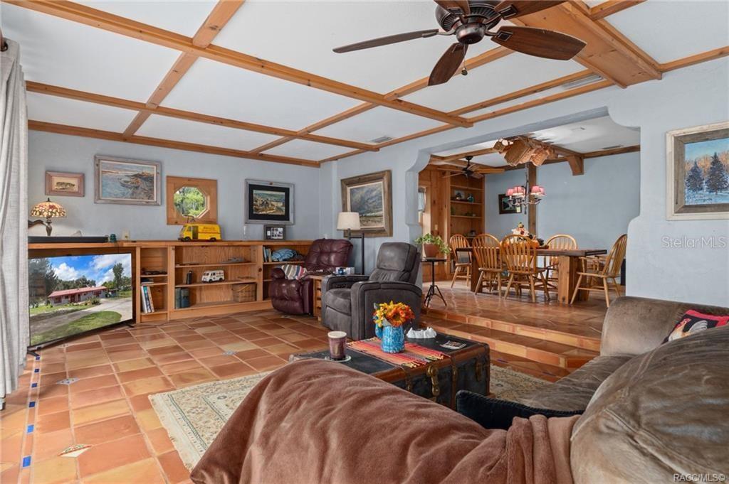 Image 17 of 50 For 8004 E Halcyon Isle Court