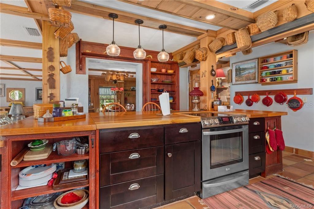 Image 22 of 50 For 8004 E Halcyon Isle Court