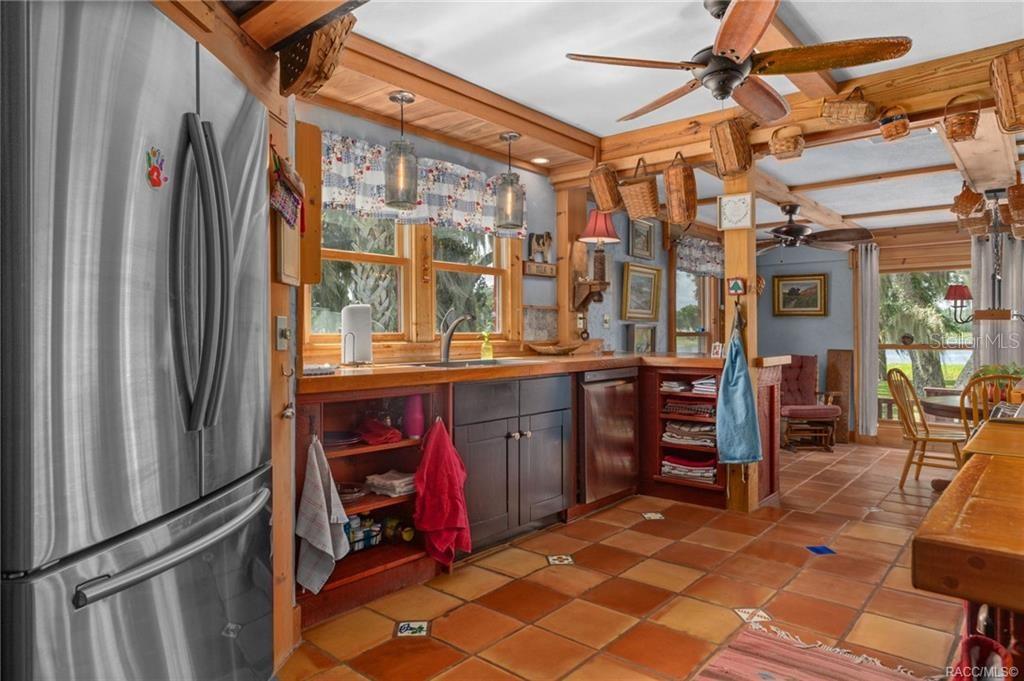 Image 23 of 50 For 8004 E Halcyon Isle Court