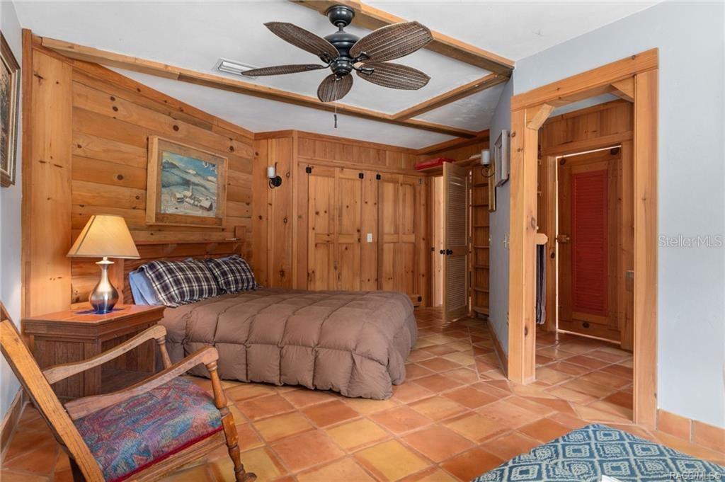 Image 27 of 50 For 8004 E Halcyon Isle Court