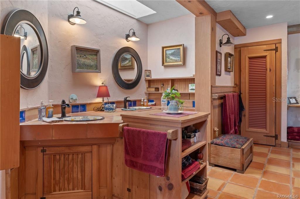 Image 31 of 50 For 8004 E Halcyon Isle Court