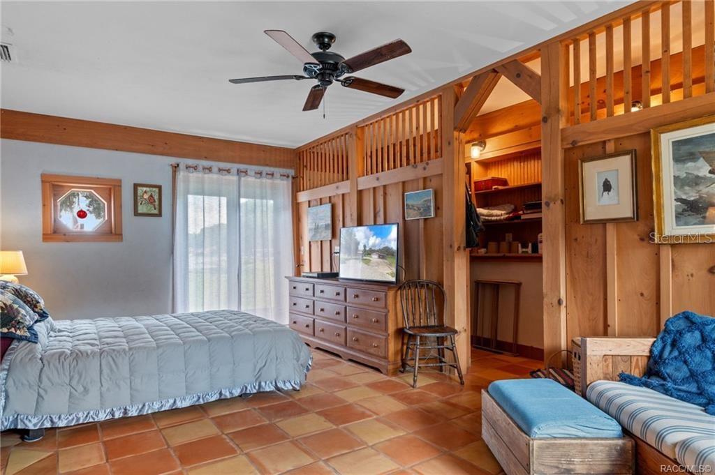 Image 36 of 50 For 8004 E Halcyon Isle Court