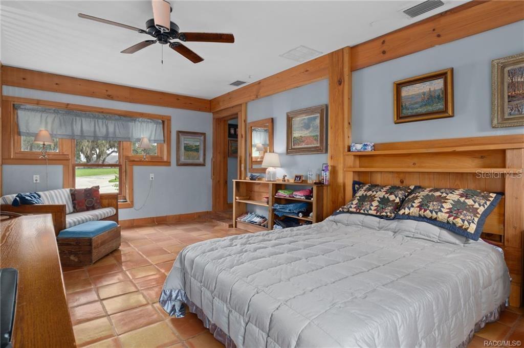 Image 37 of 50 For 8004 E Halcyon Isle Court