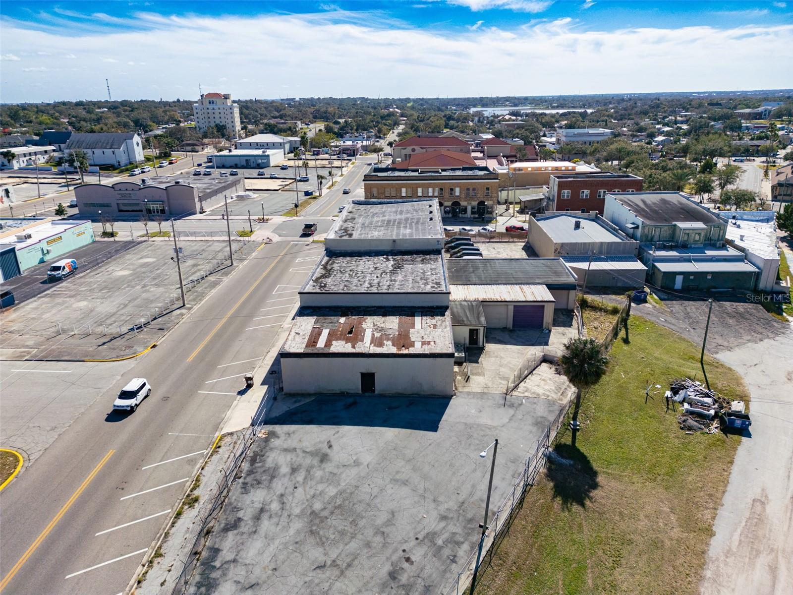 Image 8 of 13 For 220 7th Street