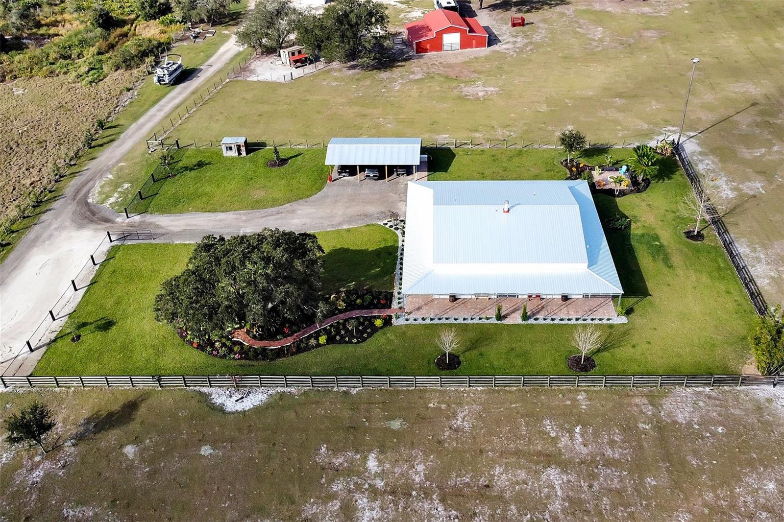 Listing photo id 64 for 3395 Lake Buffum Road E