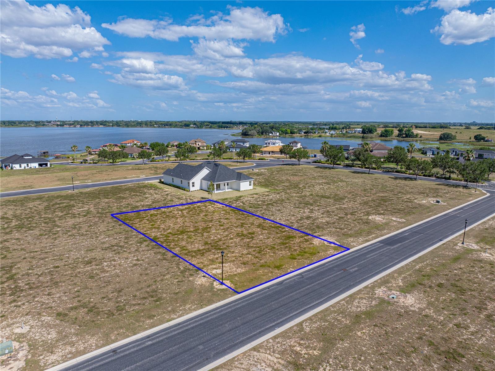 Image 4 of 72 For 158 Blazing Star Avenue