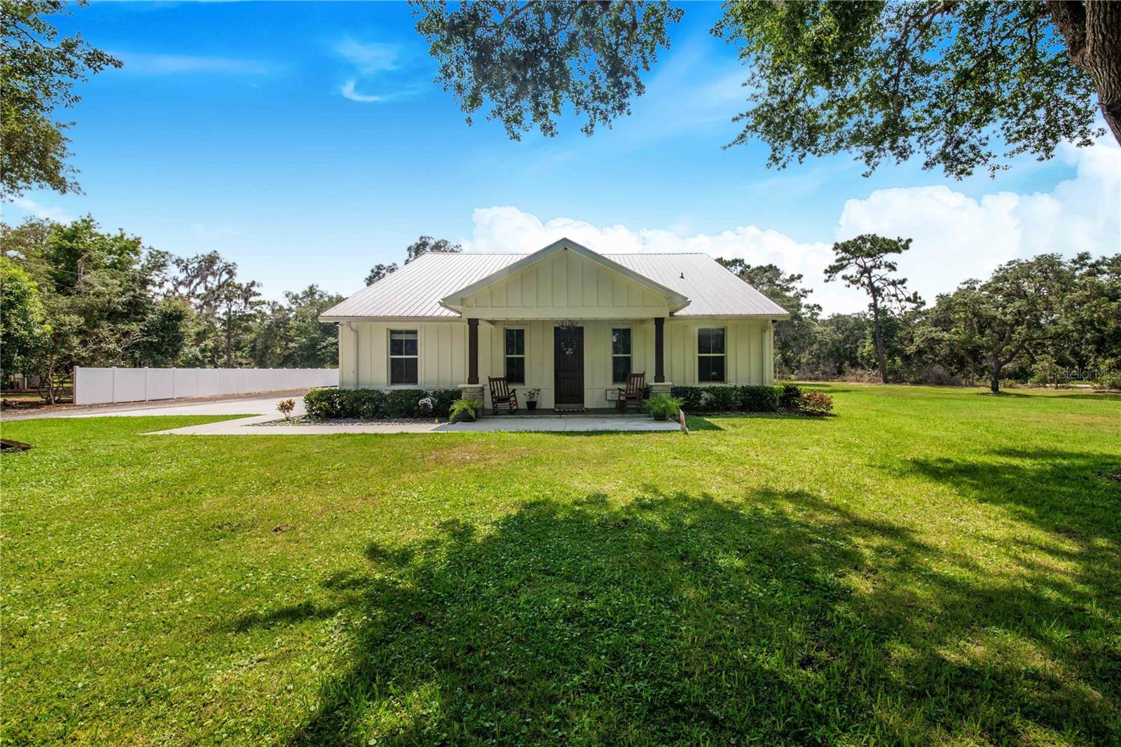 Image 2 of 56 For 12510 Lake Hatchineha Road