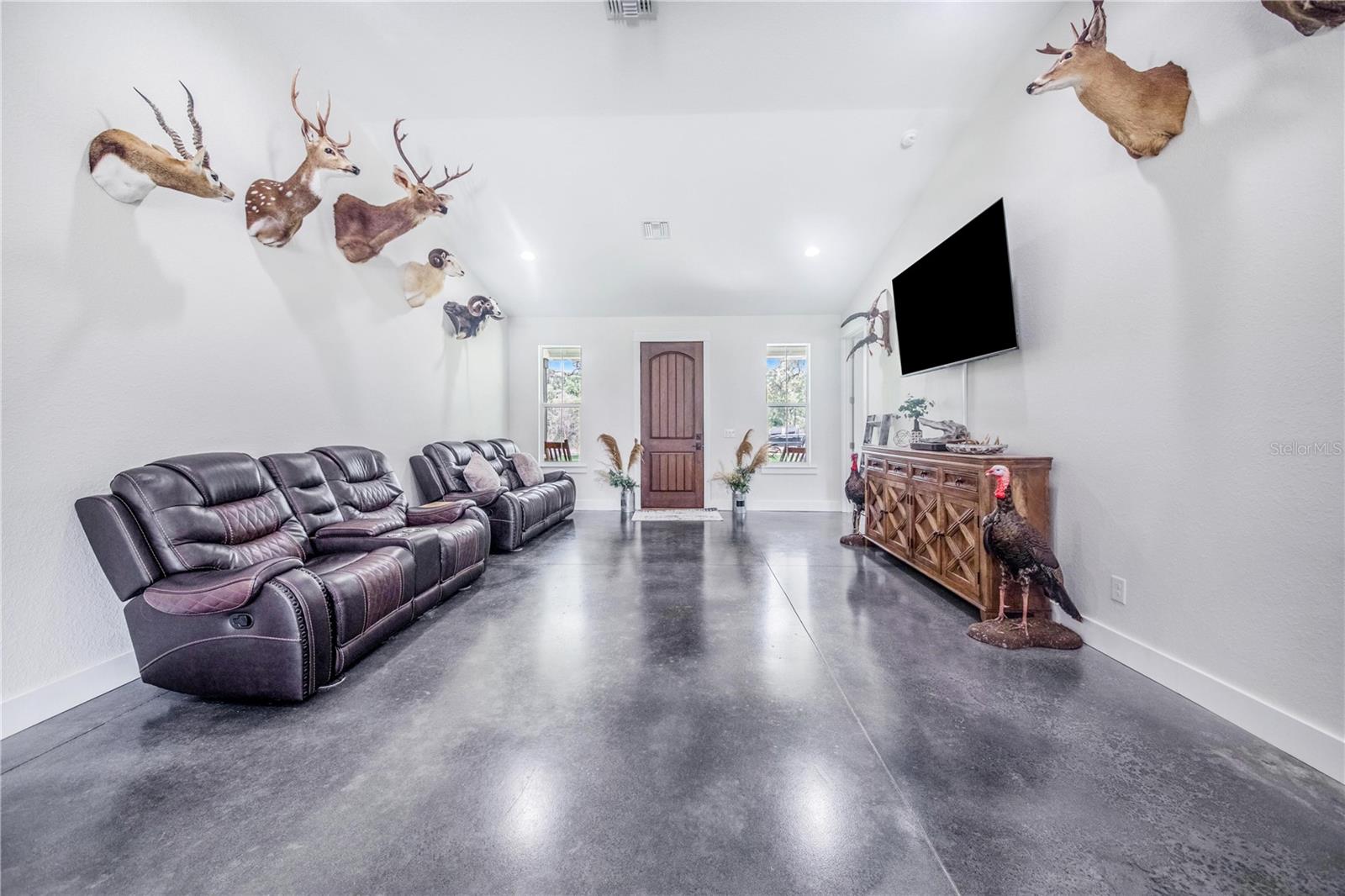 Image 9 of 56 For 12510 Lake Hatchineha Road