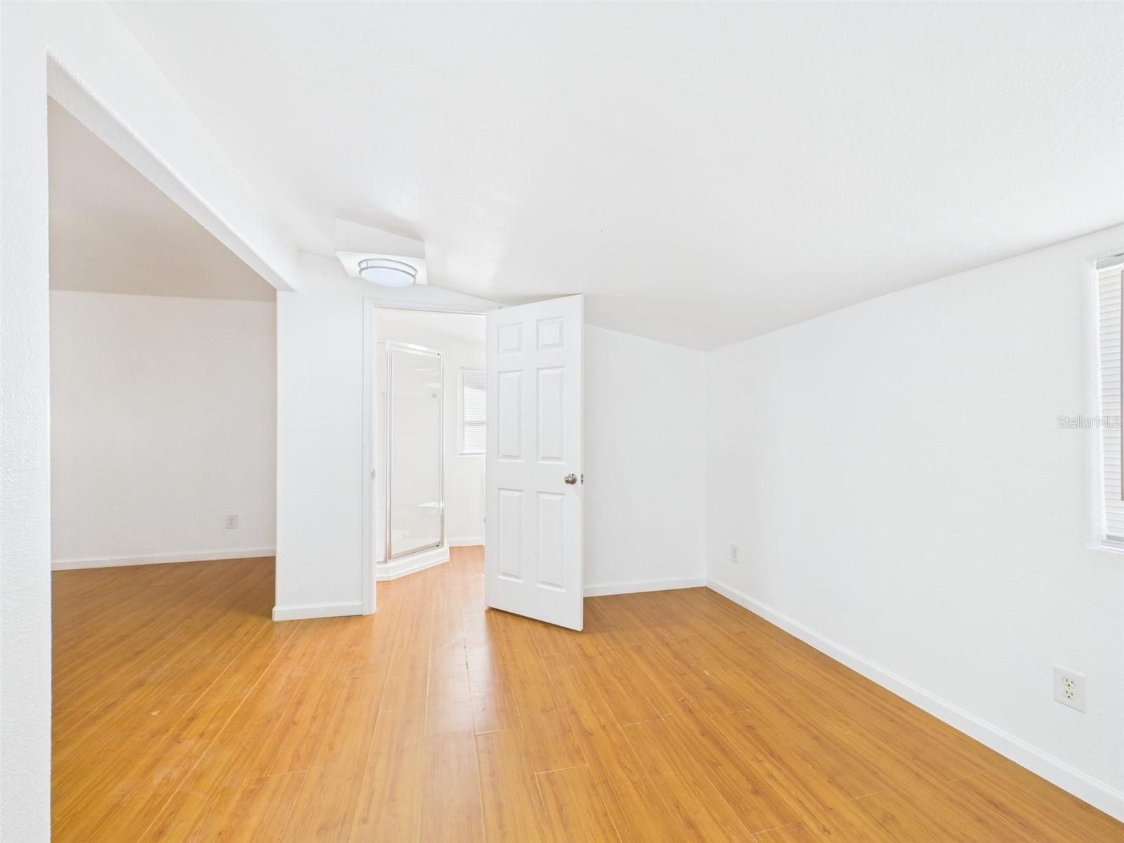 Image 41 of 85 For 1600 Derby Avenue