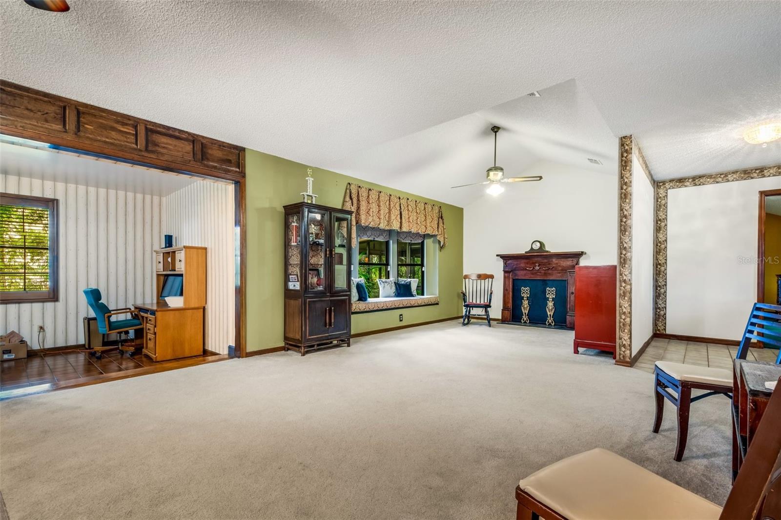 Image 13 of 60 For 2019 Shoreland Drive