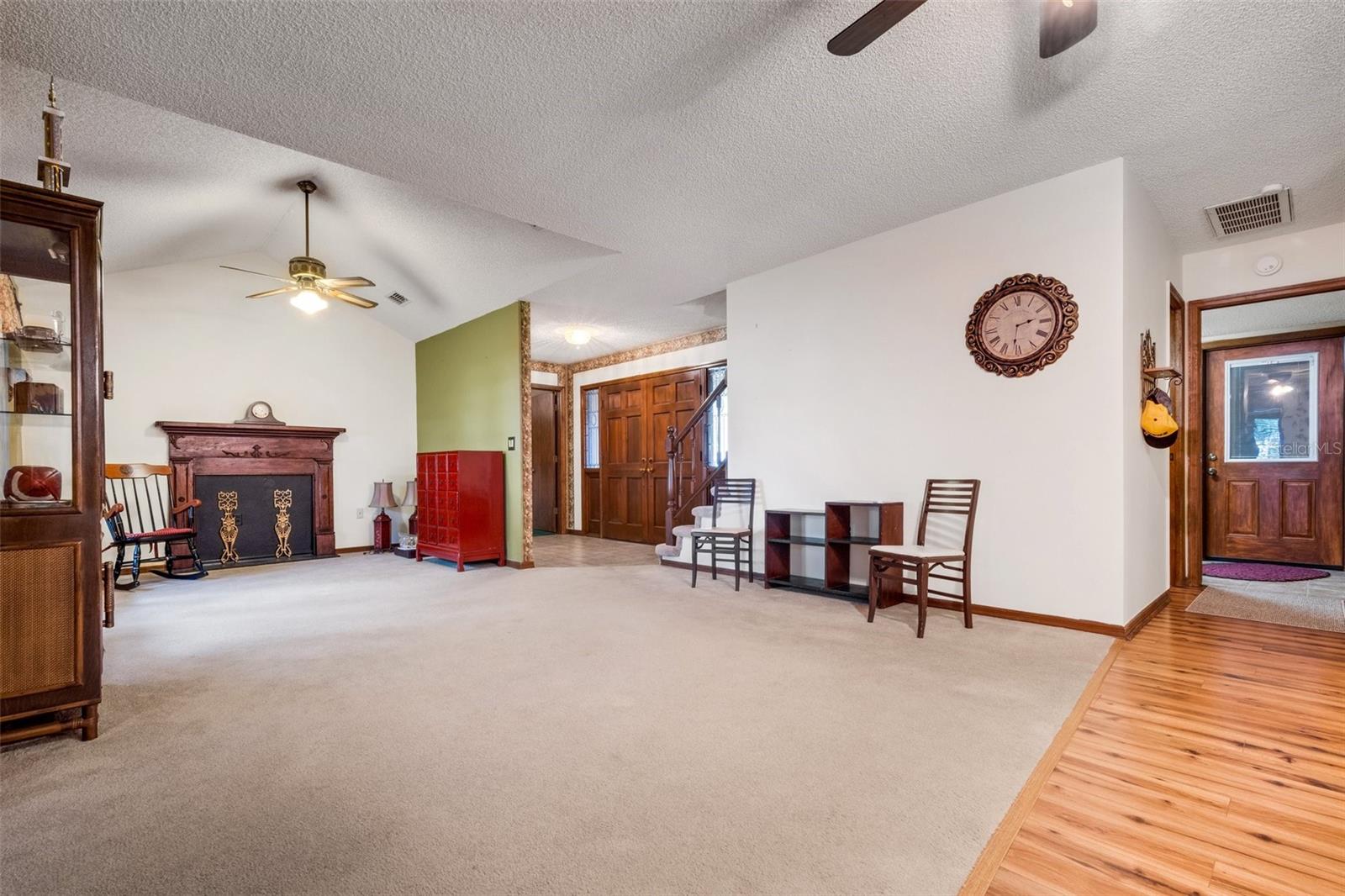 Image 14 of 60 For 2019 Shoreland Drive