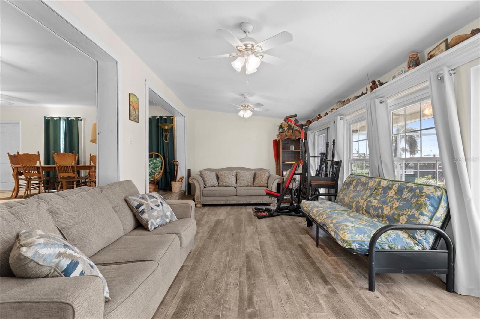 Image 6 of 43 For 272 Tarpon Boulevard Nw