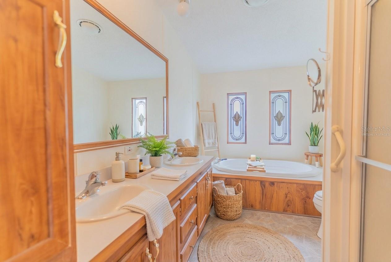 Image 11 of 36 For 3606 Lazy Lake Drive S