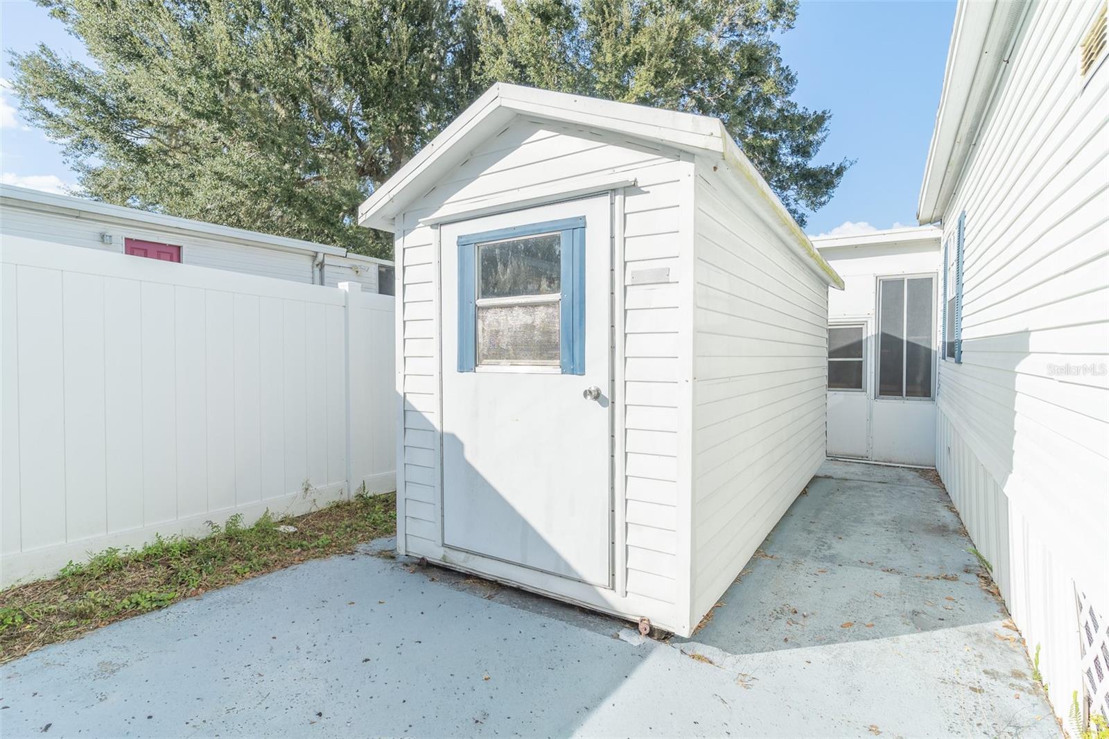 Image 19 of 36 For 3606 Lazy Lake Drive S