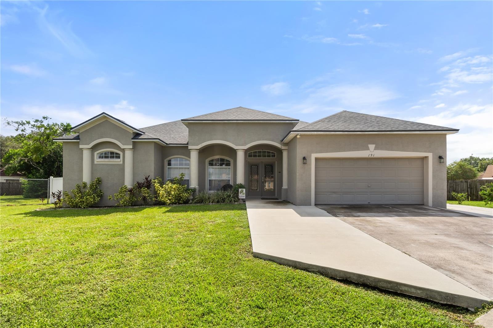 Details for 191 Lake Thomas Drive, WINTER HAVEN, FL 33880