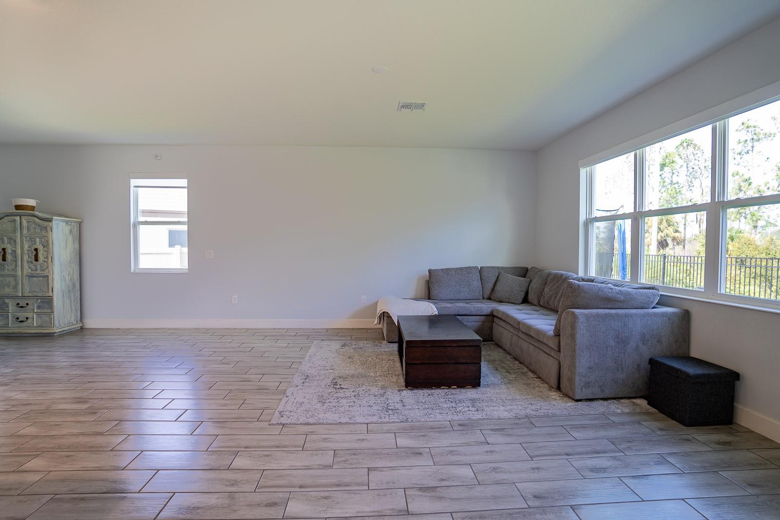 Image 10 of 40 For 1011 Overlook Ct