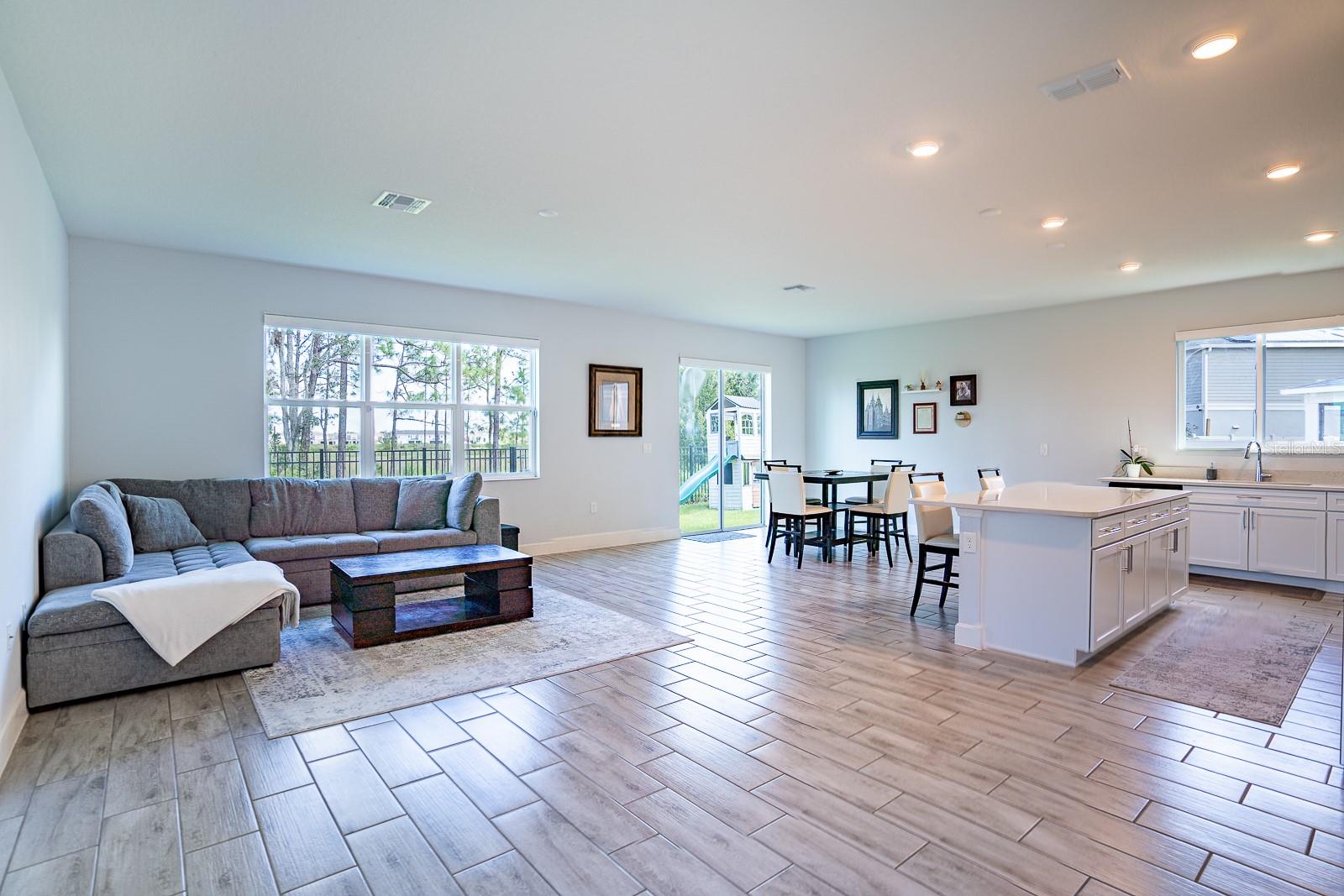 Image 7 of 40 For 1011 Overlook Ct