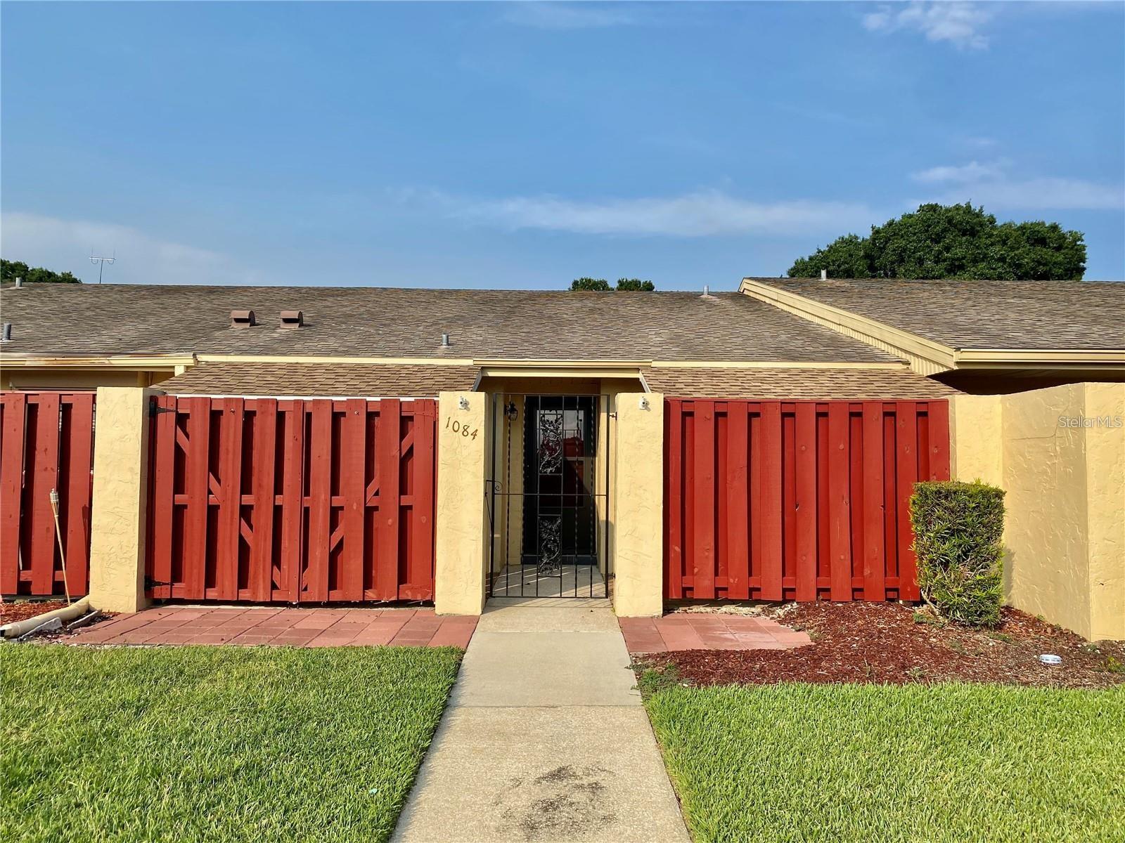 Listing Details for 1084 Pelham  , WINTER HAVEN, FL 33884