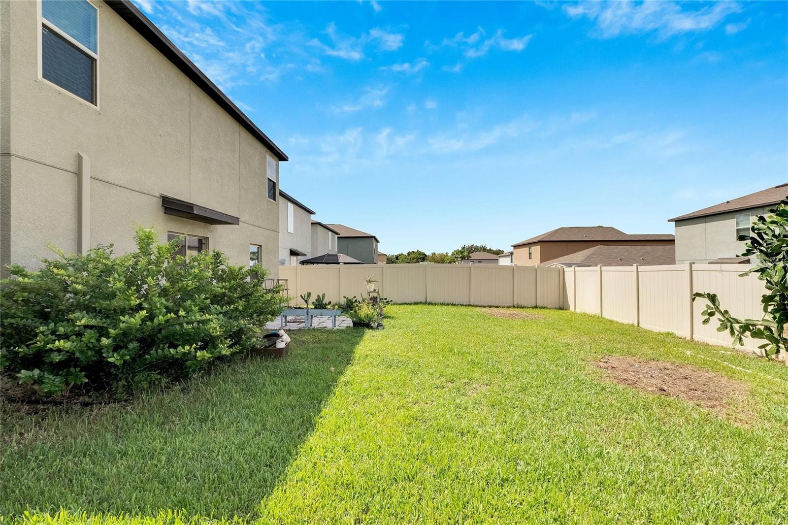 Listing photo id 47 for 12730 Lemon Pepper Drive