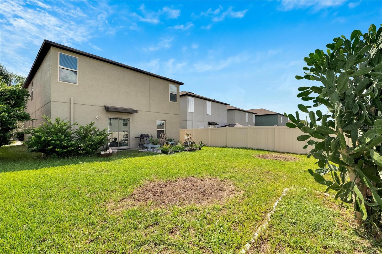 Listing photo id 48 for 12730 Lemon Pepper Drive