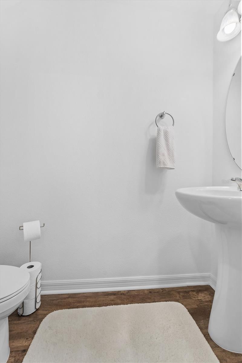 Image 15 of 32 For 955 Grandin Street
