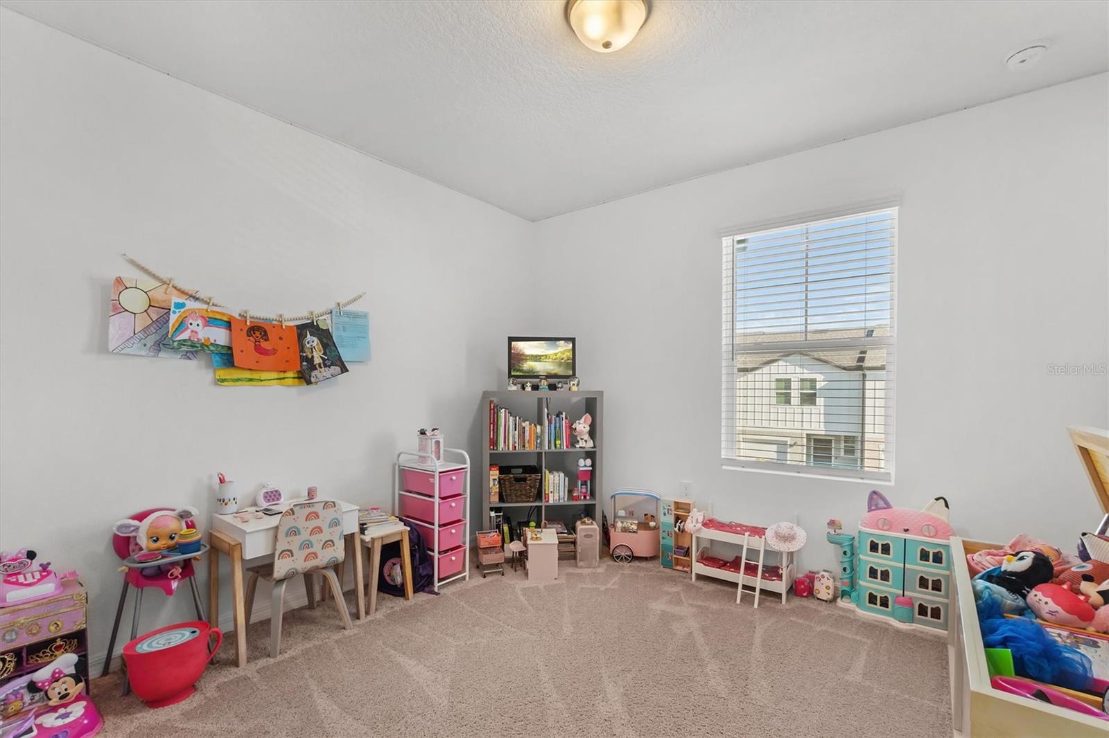 Image 24 of 32 For 955 Grandin Street