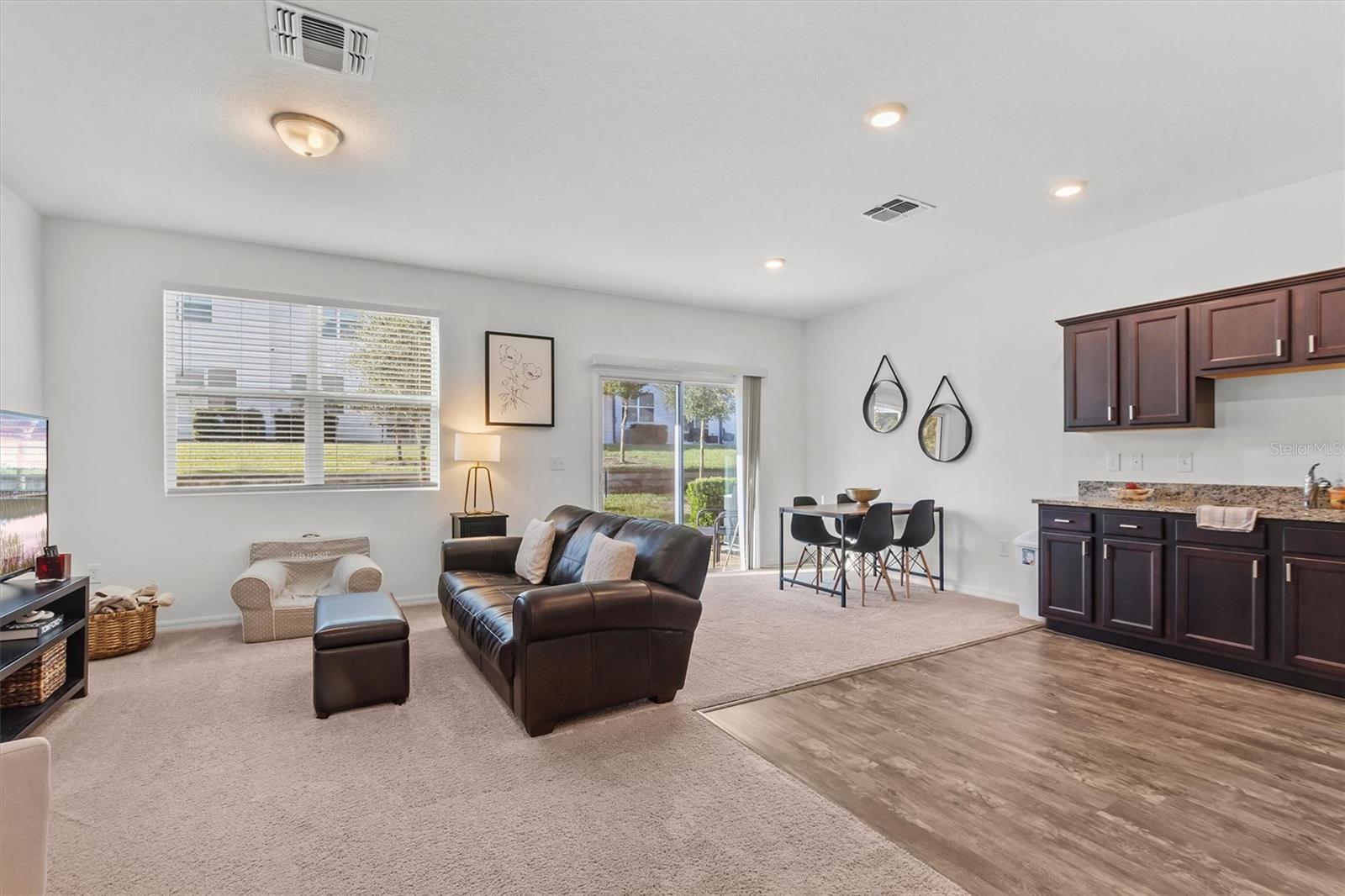 Image 5 of 32 For 955 Grandin Street