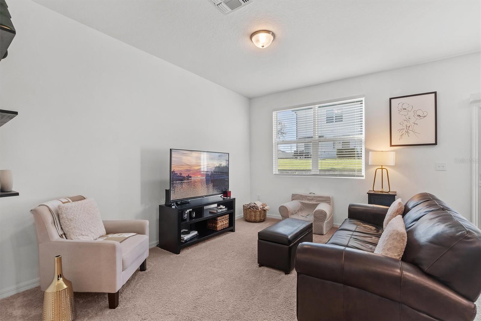 Image 6 of 32 For 955 Grandin Street