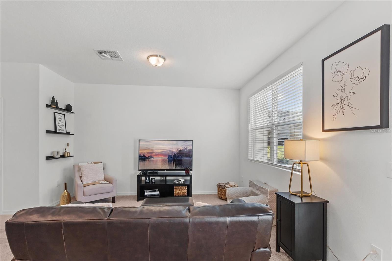Image 7 of 32 For 955 Grandin Street