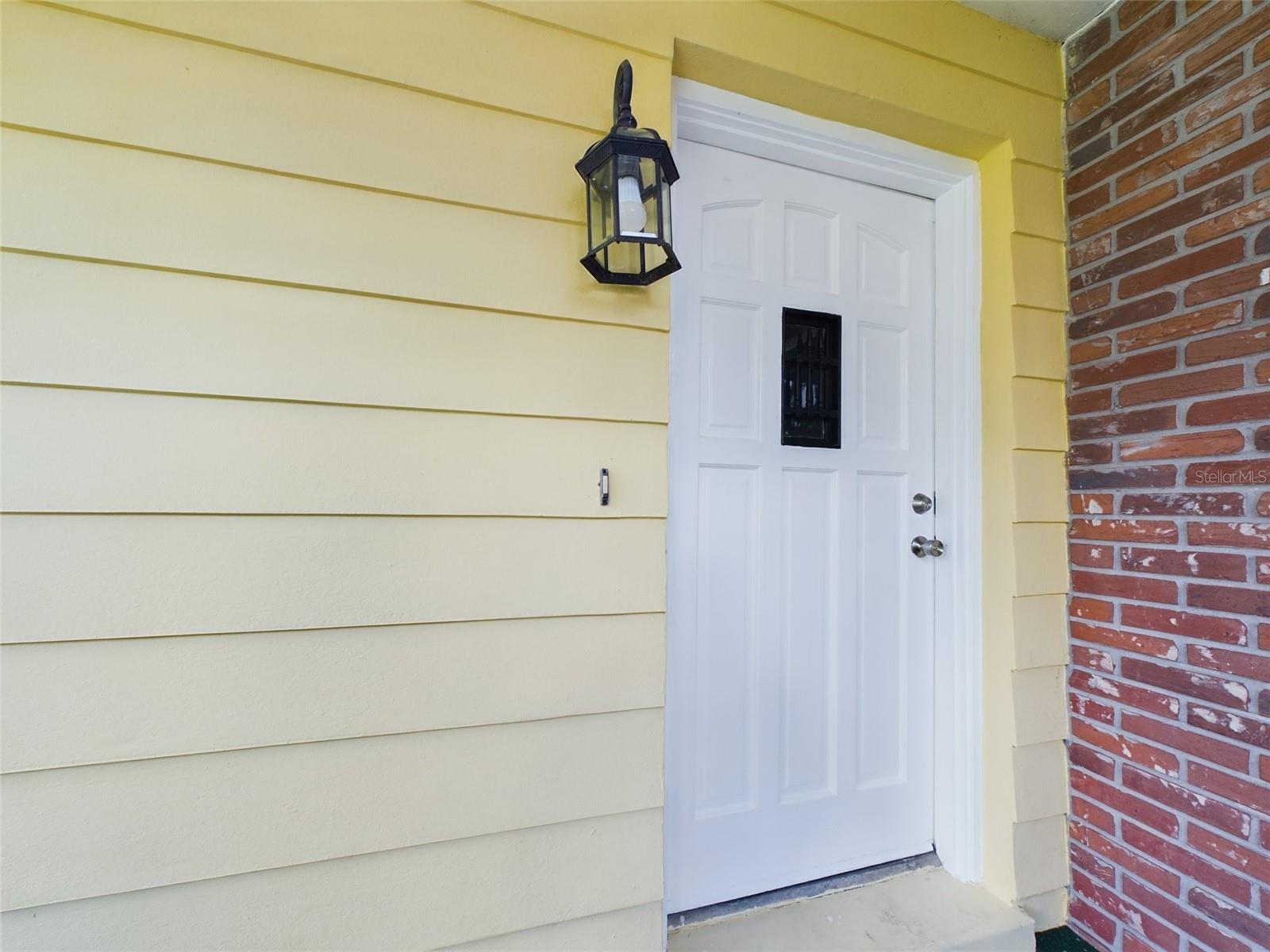 Listing photo id 21 for 1727 Silverwood Drive