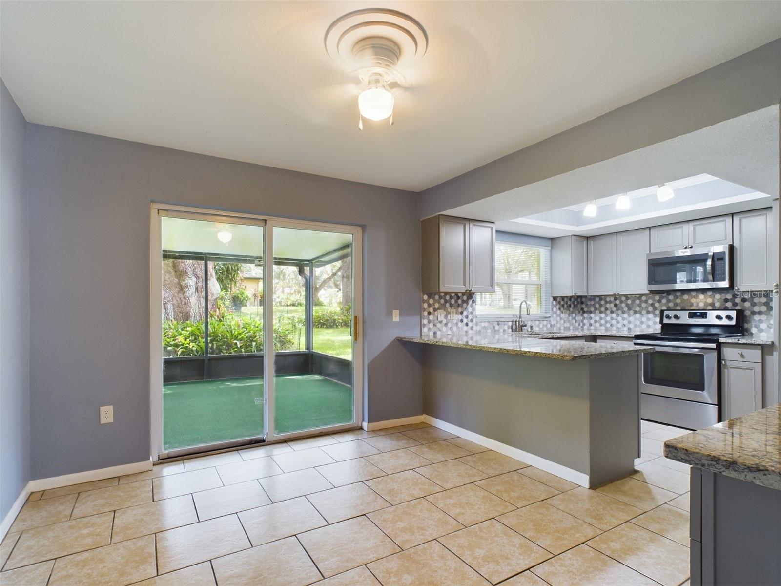 Listing photo id 1 for 1727 Silverwood Drive