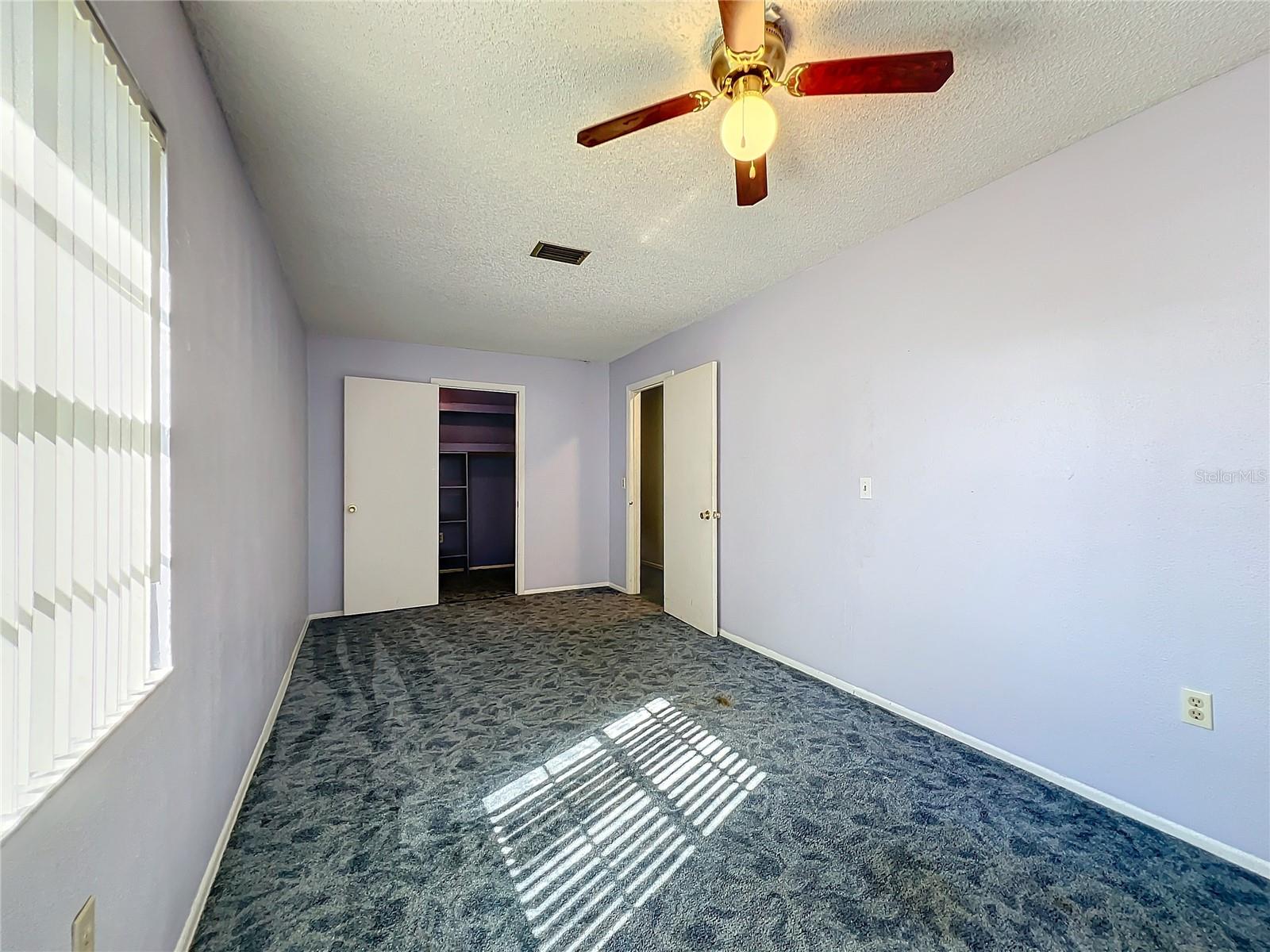Image 16 of 39 For 221 Dorothy Street