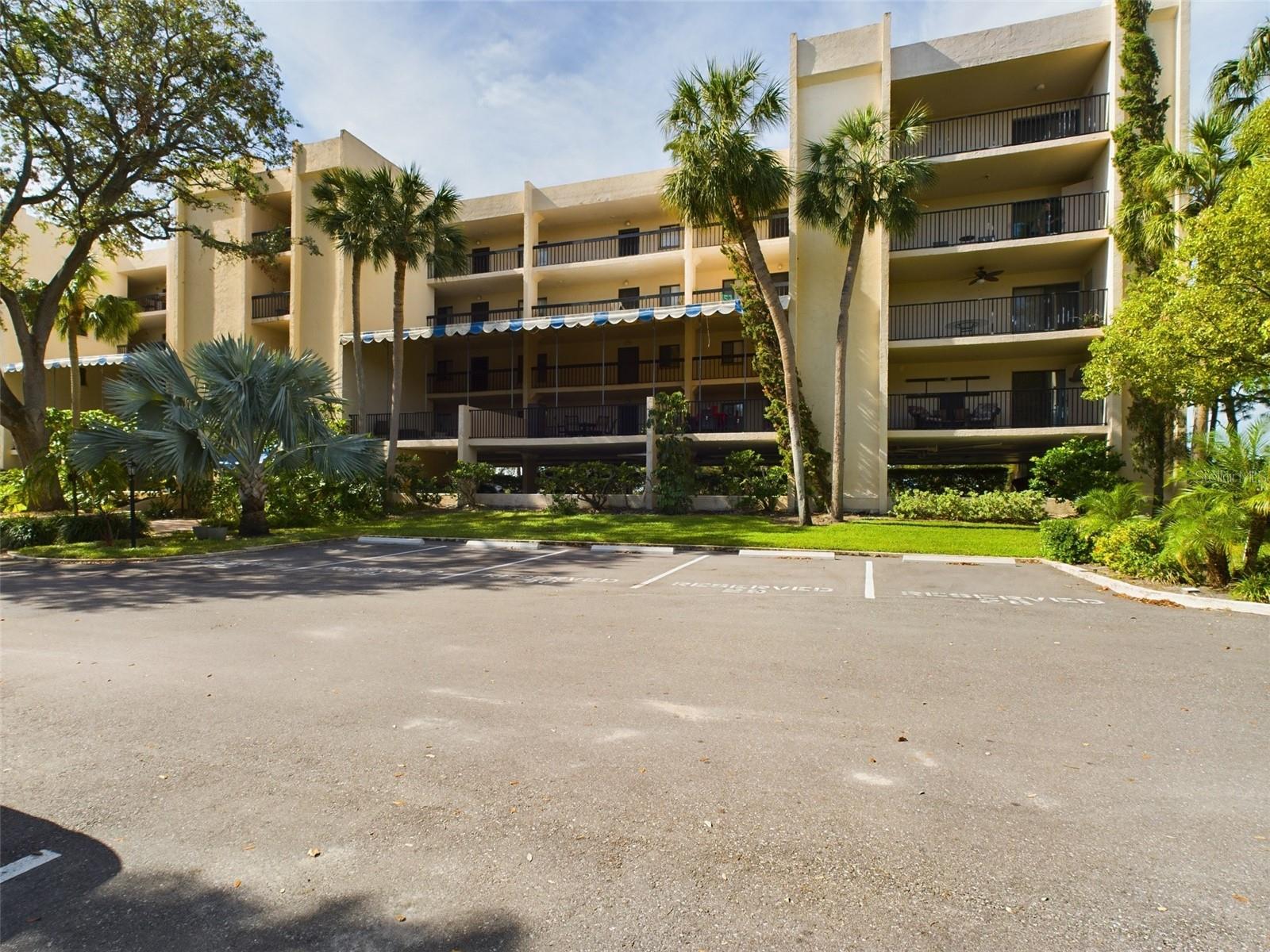 Details for 205 Tarpon Point 205, TARPON SPRINGS, FL 34689