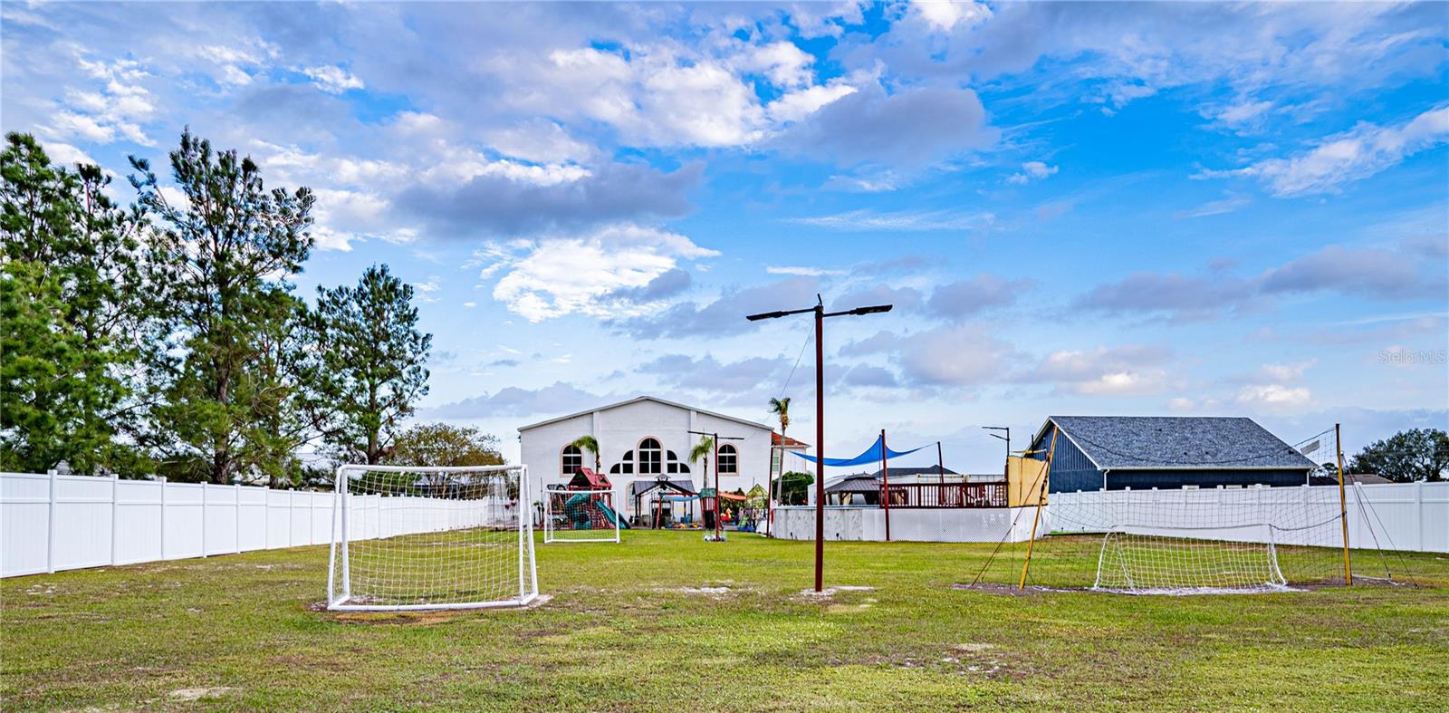 Image 89 of 100 For 3001 Crystal Beach Road