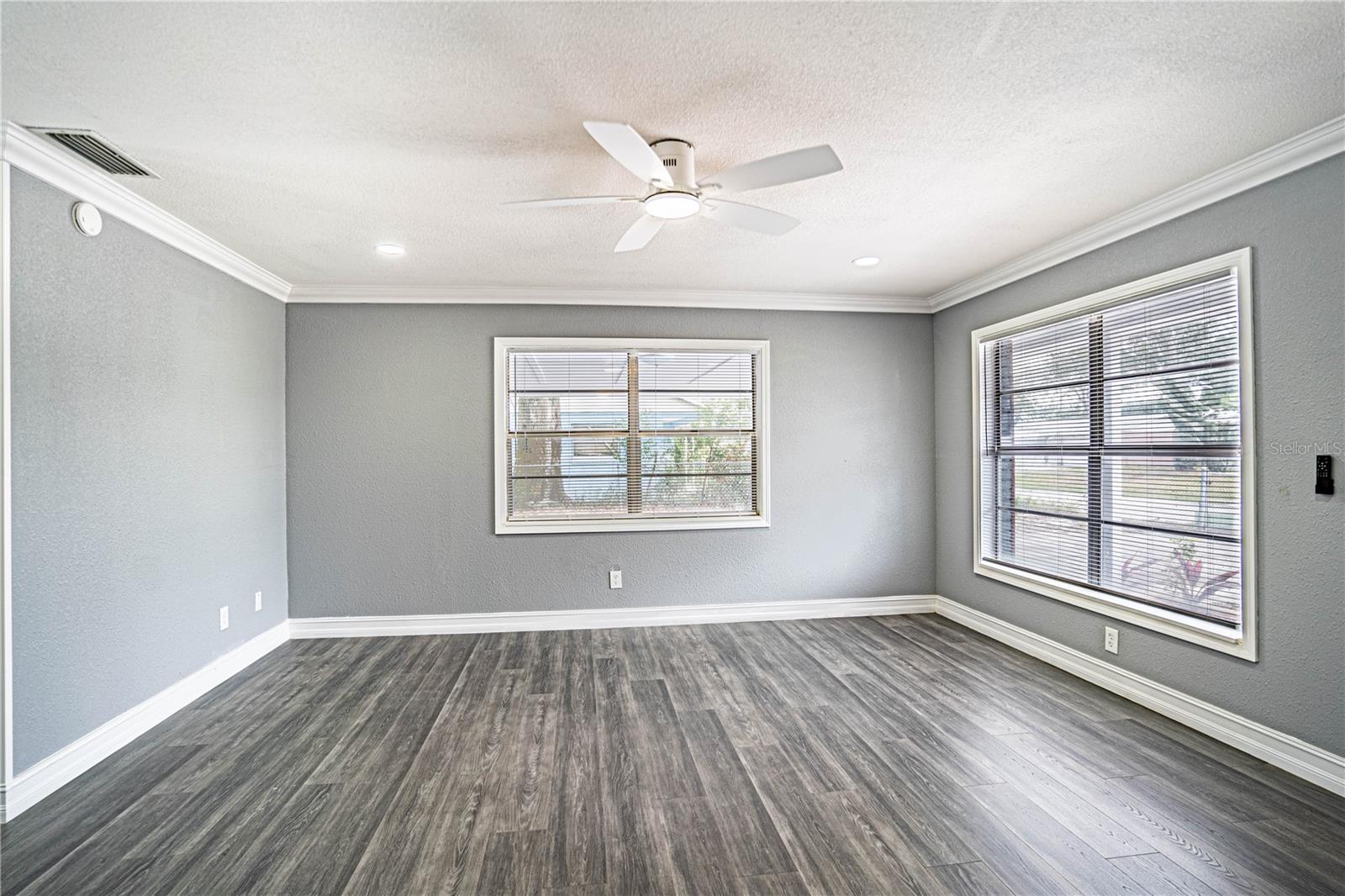 Image 15 of 53 For 115 7th Jpv Street