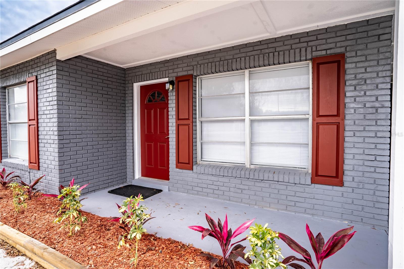 Image 2 of 53 For 115 7th Jpv Street