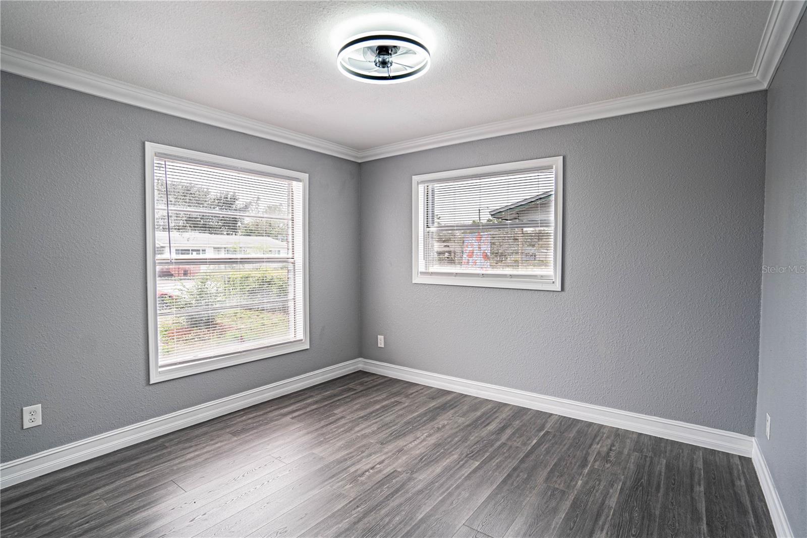 Image 21 of 53 For 115 7th Jpv Street