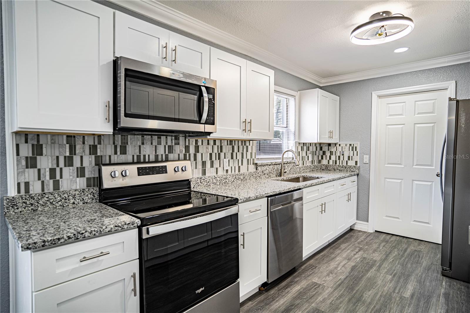 Image 4 of 53 For 115 7th Jpv Street