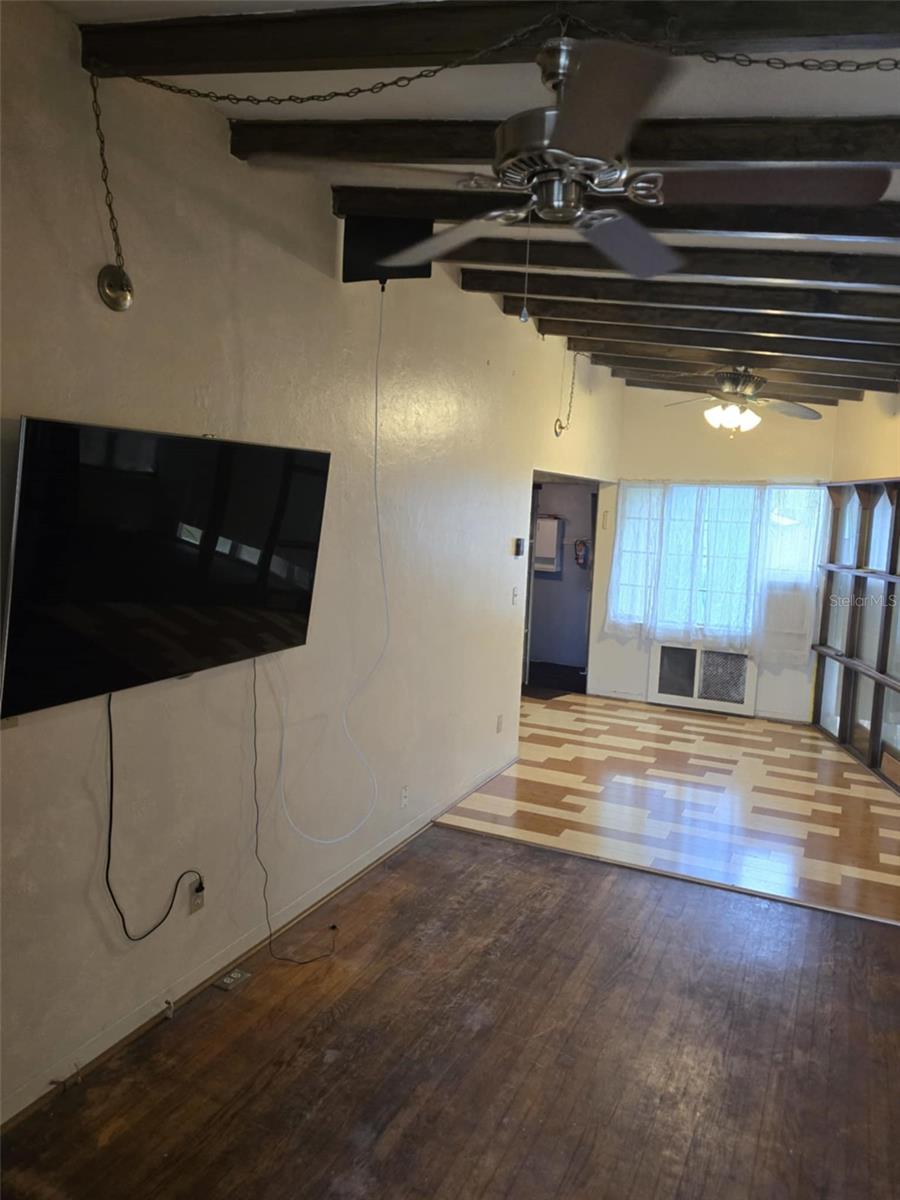 Image 3 of 15 For 2700 9th Avenue N