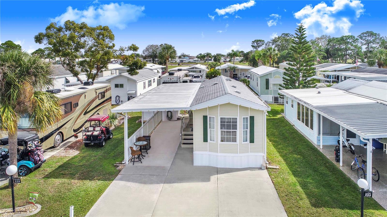 Image 12 of 39 For 228 Big Pine Avenue S