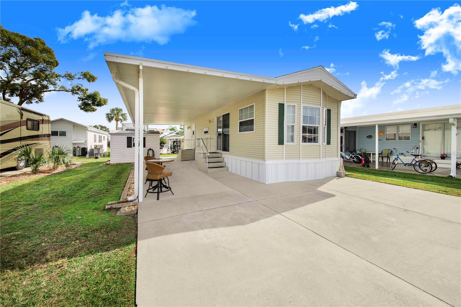 Image 2 of 39 For 228 Big Pine Avenue S