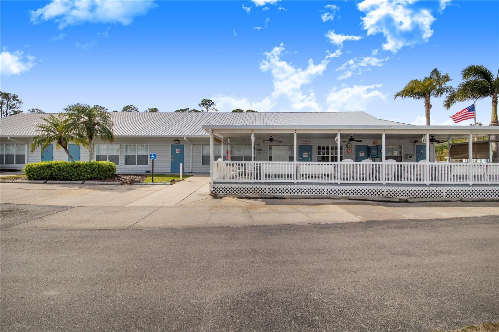 Image 33 of 39 For 228 Big Pine Avenue S