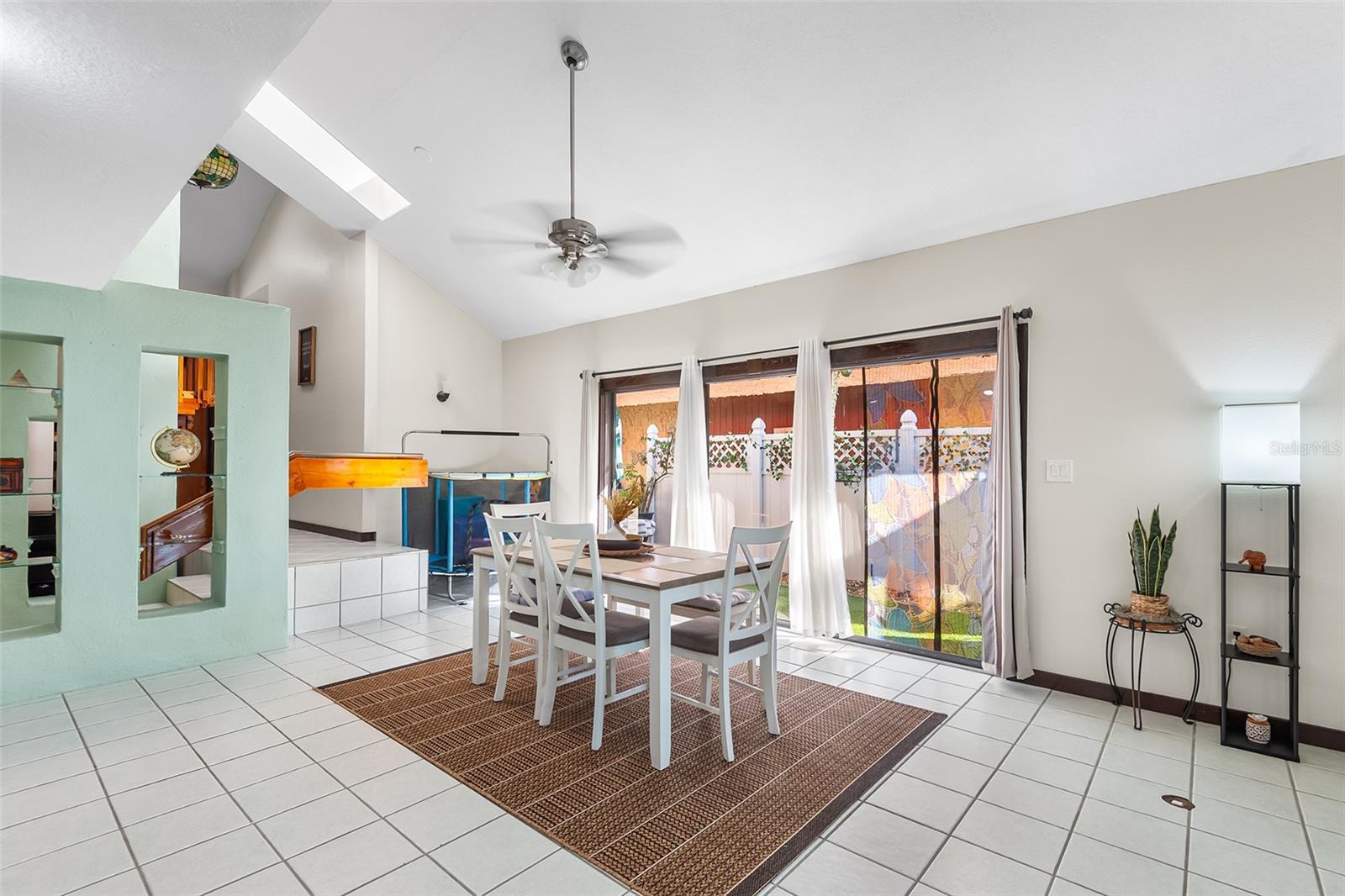 Image 10 of 45 For 15 Casarena Court